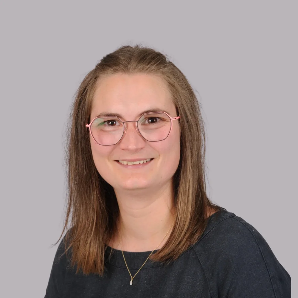 Anne-Marie Lettner, Augenoptikergesellin bei Uhren Optik Stein in Hofheim in Unterfranken