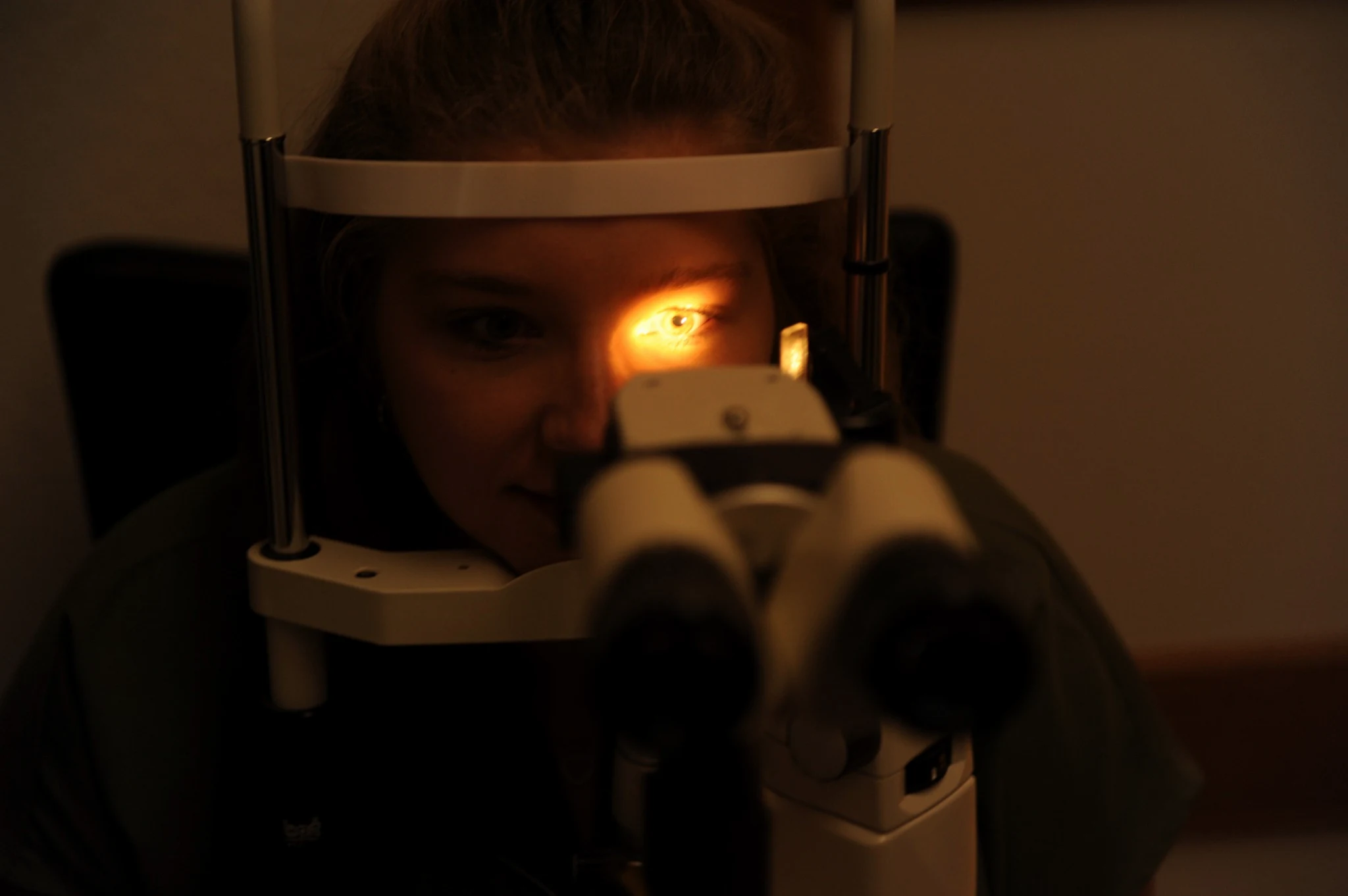Augenuntersuchung an der Spaltlampe bei Uhren Optik Stein in Hofheim in Unterfranken